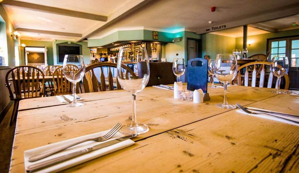 The Chequers Inn Rookley Extérieur photo