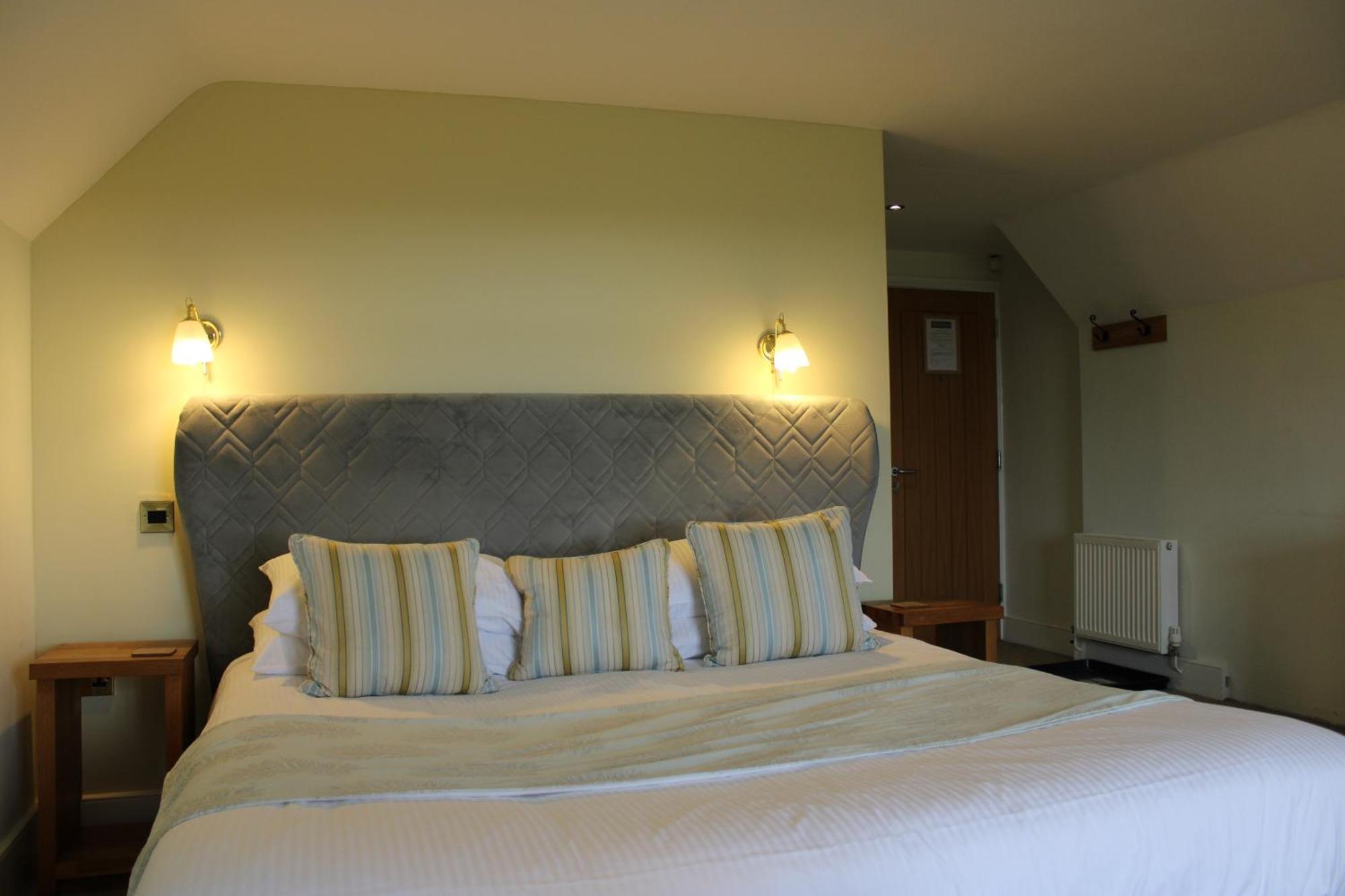 The Chequers Inn Rookley Extérieur photo
